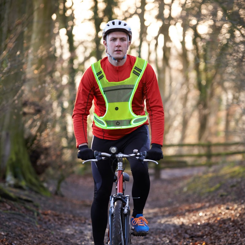 Abbigliamento sportivo illumin - Cycling Visibility Gear recensione e prezzo
